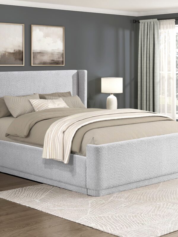 Walker Edison | Elegant Wingback Headboard Queen Platform Bed