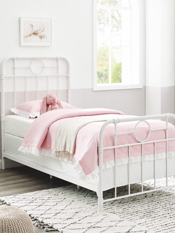 Antiqua Metal Pipe Twin Bed
