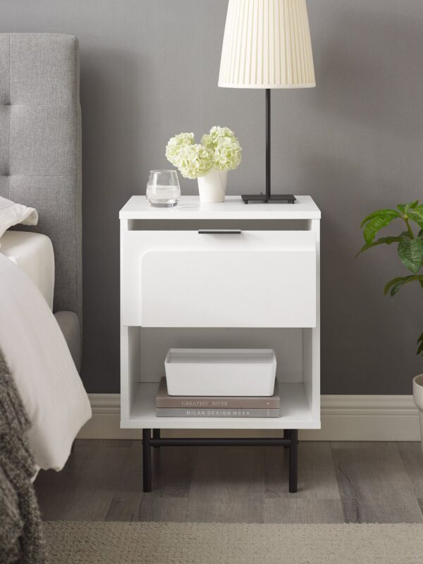 18" Contemporary 1-Drawer Nightstand