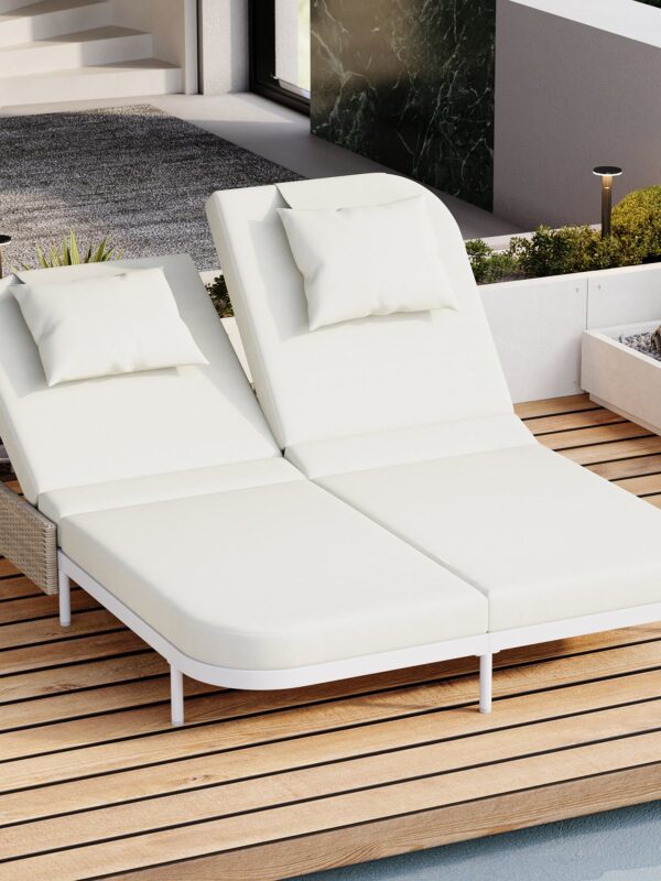 Walker Edison | Minimalist Outdoor Patio Rattan Adjustable Daybed