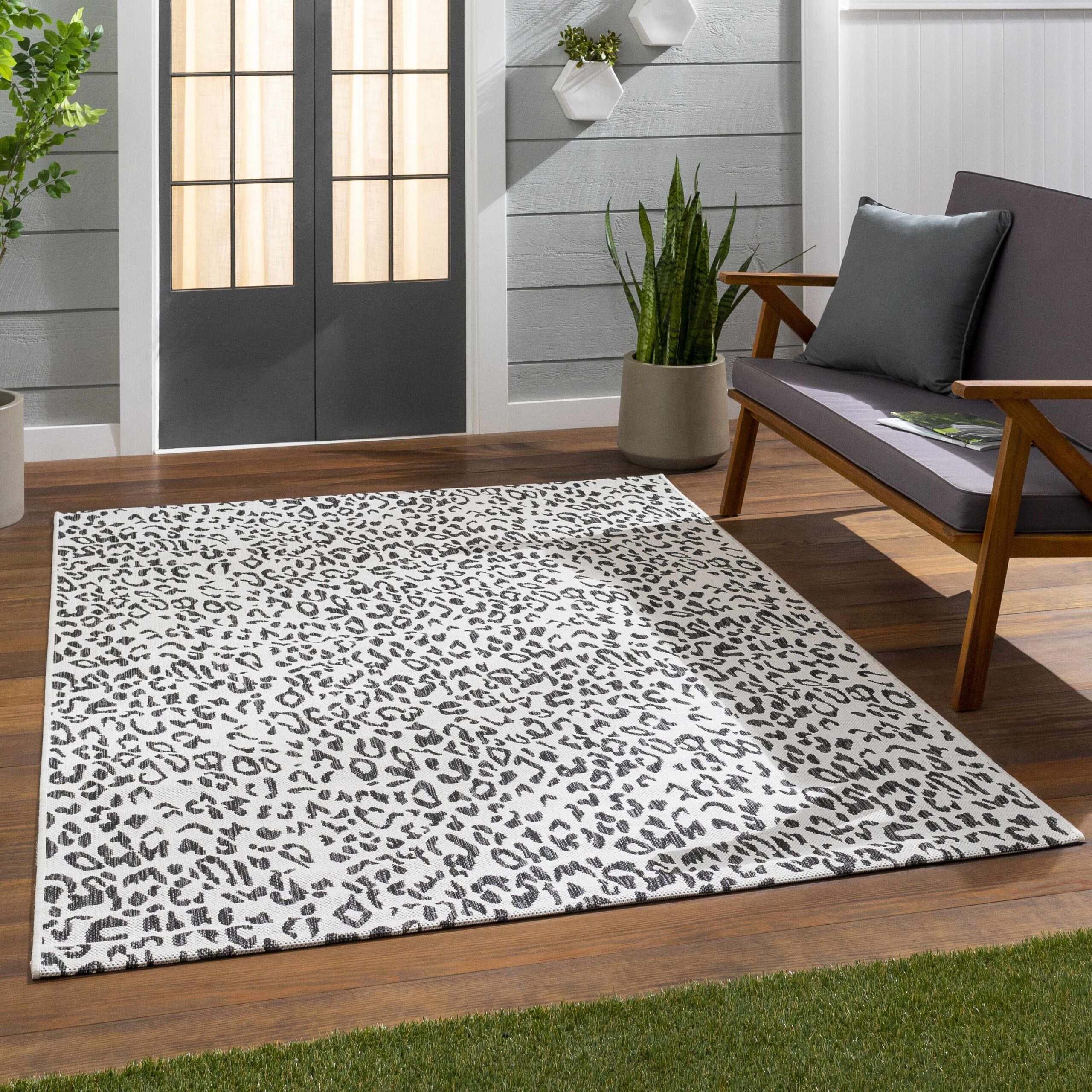 eag2354Outdoor-roomscene_201